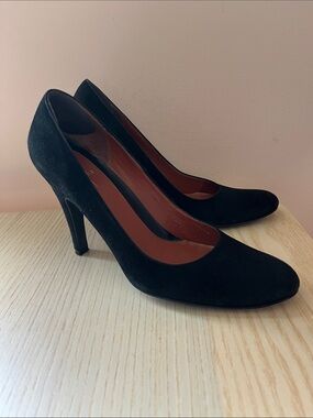 LINEA PAOLO Almond Toe Black Suede Pumps Size 8